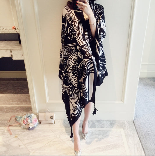 2025 New Retro Black And White Cotton And Linen Long Women's Printed Scarf