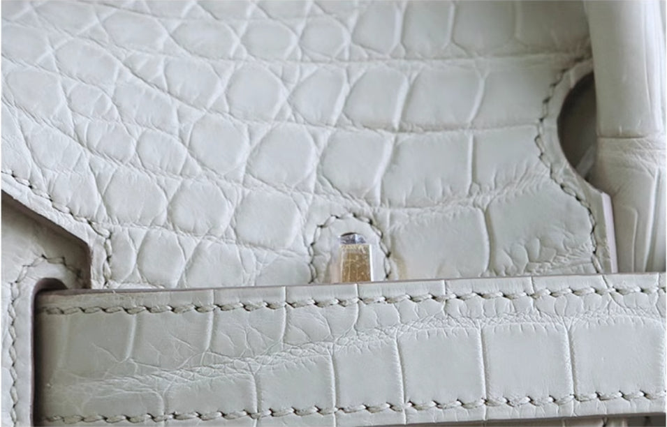 White New Crocodile Texture Platinum Leather Bag Women‘s 3d Embossing Process Fashion Commuting Versatile Handbag Kelly Large Bag