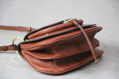 2025 New Brown Simple Light Luxury Crossbody Cowhide Leather Saddle Bag Women's Flip-up Casual Messenger Bag