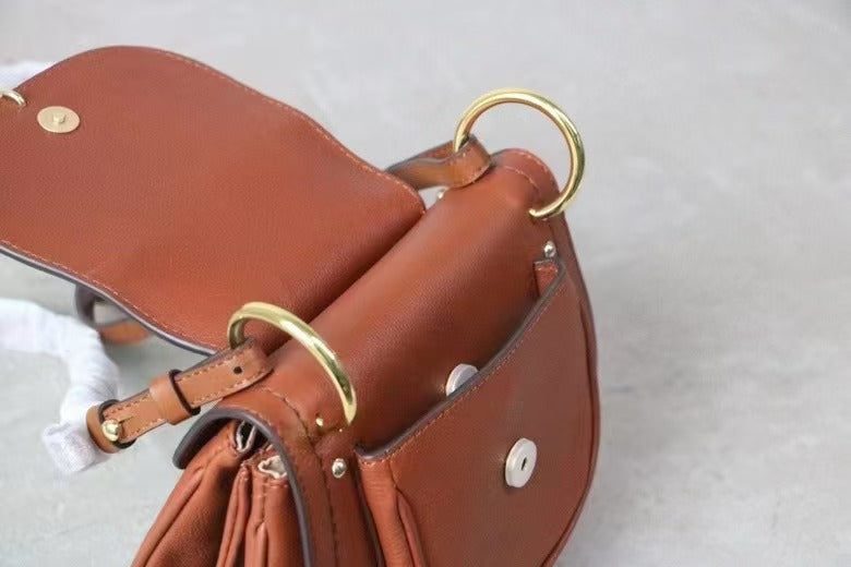 2025 New Brown Simple Light Luxury Crossbody Cowhide Leather Saddle Bag Women's Flip-up Casual Messenger Bag