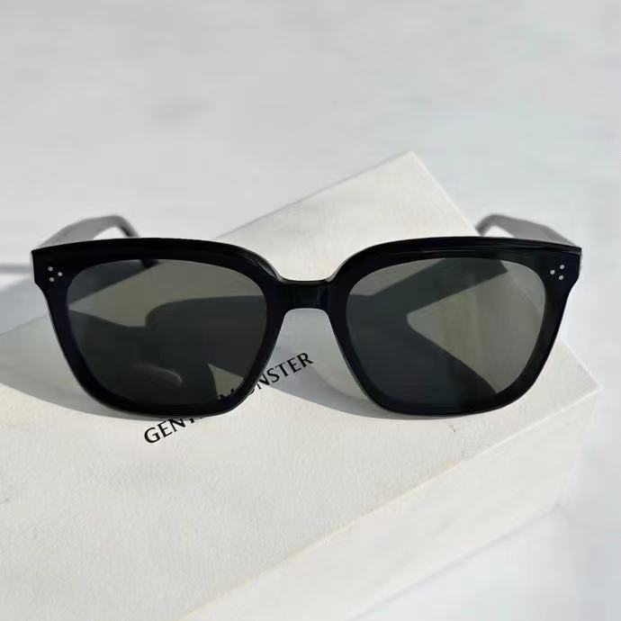 2025 New Ins Black Sunglasses Women's Uv400 Seaside Holiday Sunshade Sunglasses