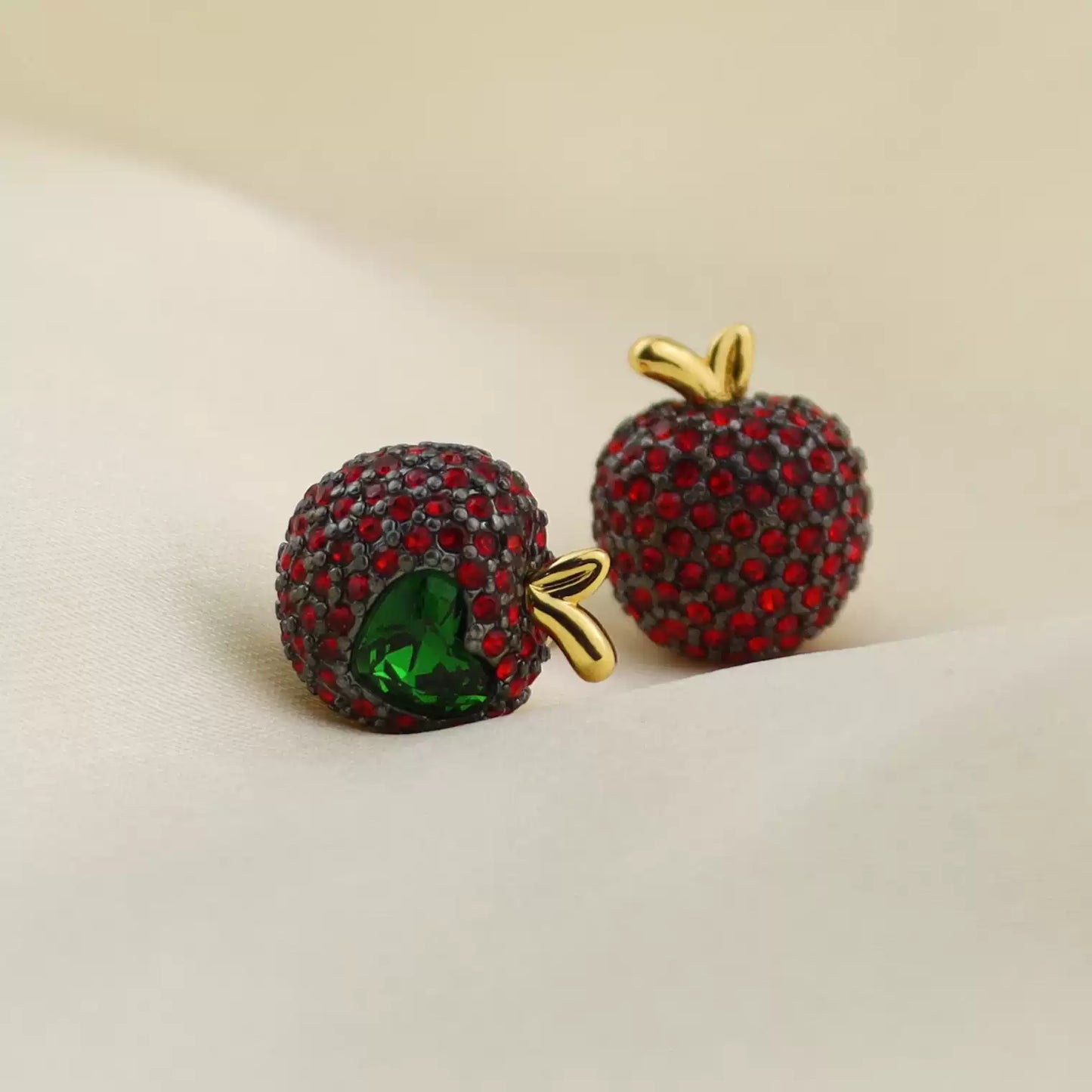 2025 New Red Apple Copper Gold-plated Full Diamond Inlaid Fashion High-end Earrings Jewelry